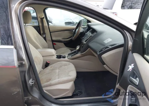 2012 Ford Focus Sel z USA, uszkodzony, nr VIN 1FAHP3H21CL333743